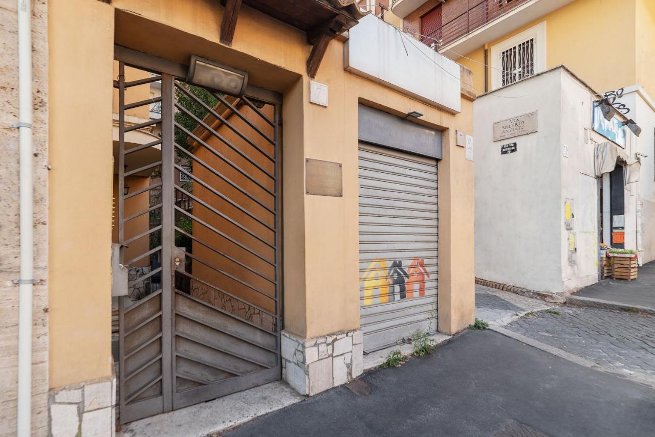 Penthouse Apartment With Terrace Close To Vatican ローマ エクステリア 写真
