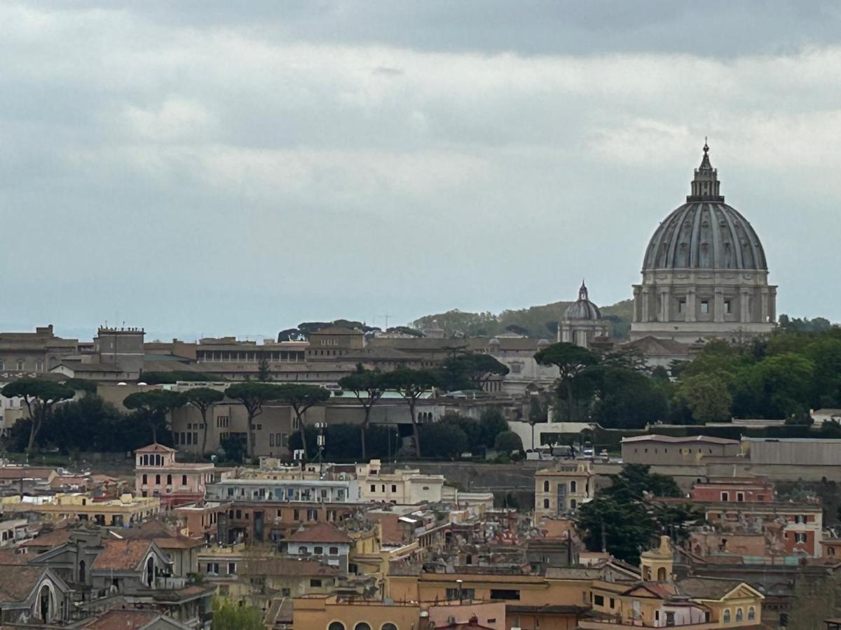 Penthouse Apartment With Terrace Close To Vatican ローマ エクステリア 写真